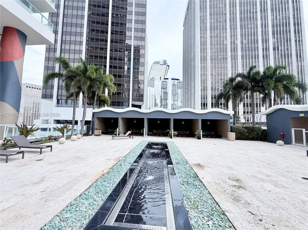 50 Biscayne Blvd #3211 Miami, FL 33132