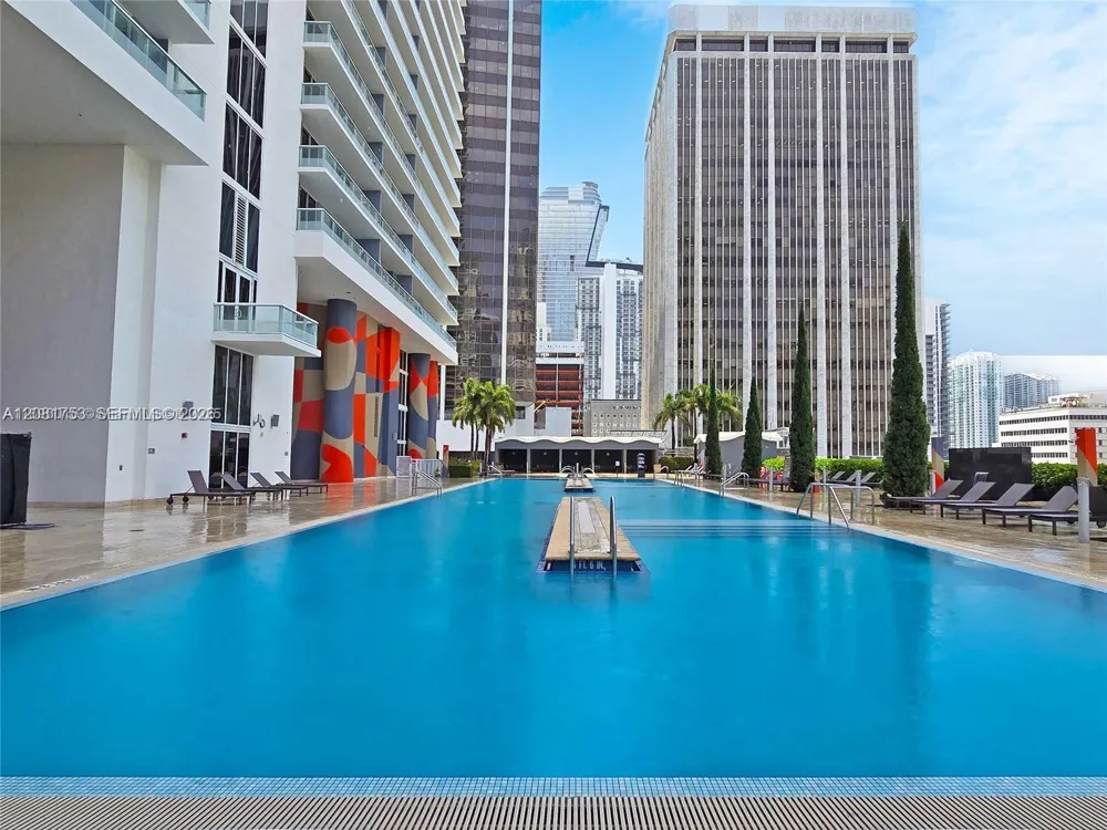 50 Biscayne Blvd #3211 Miami, FL 33132