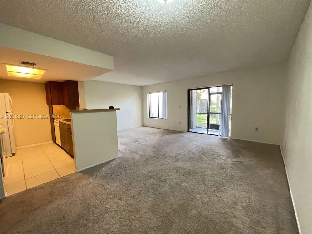 8432 Coral Lake Way #8432 Coral Springs, FL 33065