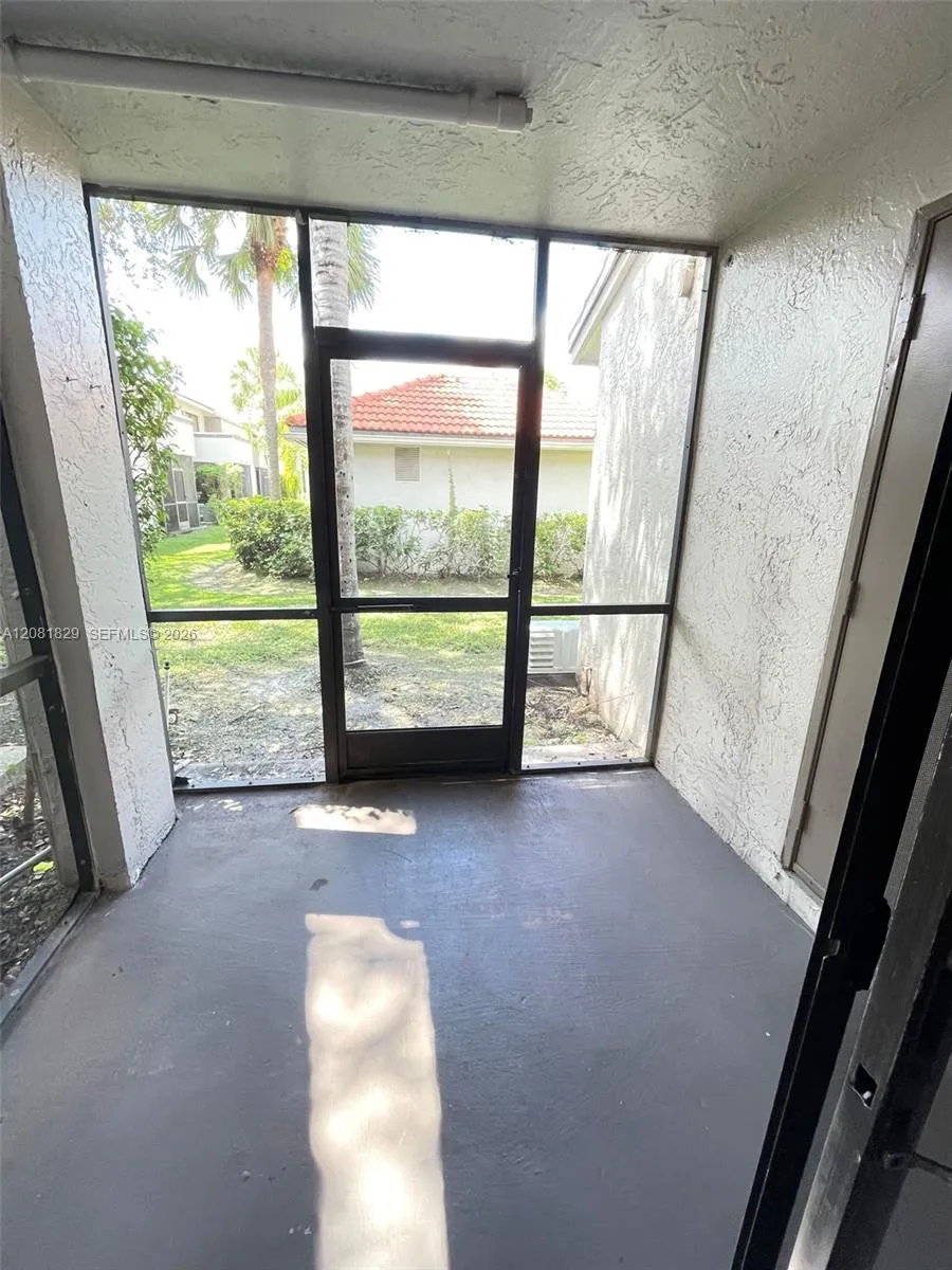 8432 Coral Lake Way #8432 Coral Springs, FL 33065