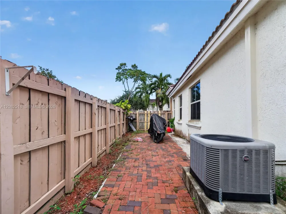 1030 NE 42nd Ter Homestead, FL 33033