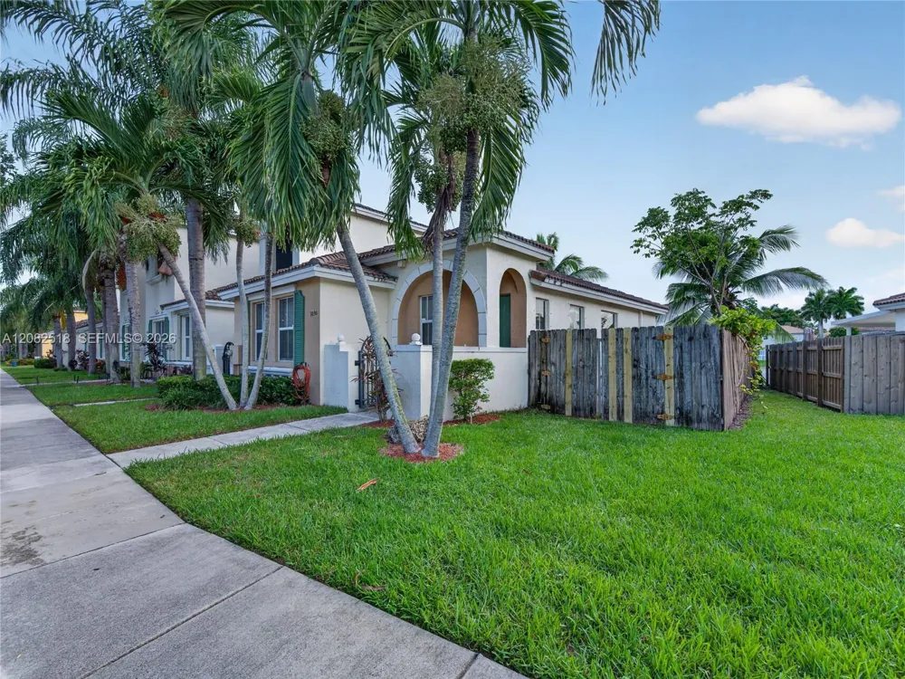 1030 NE 42nd Ter Homestead, FL 33033