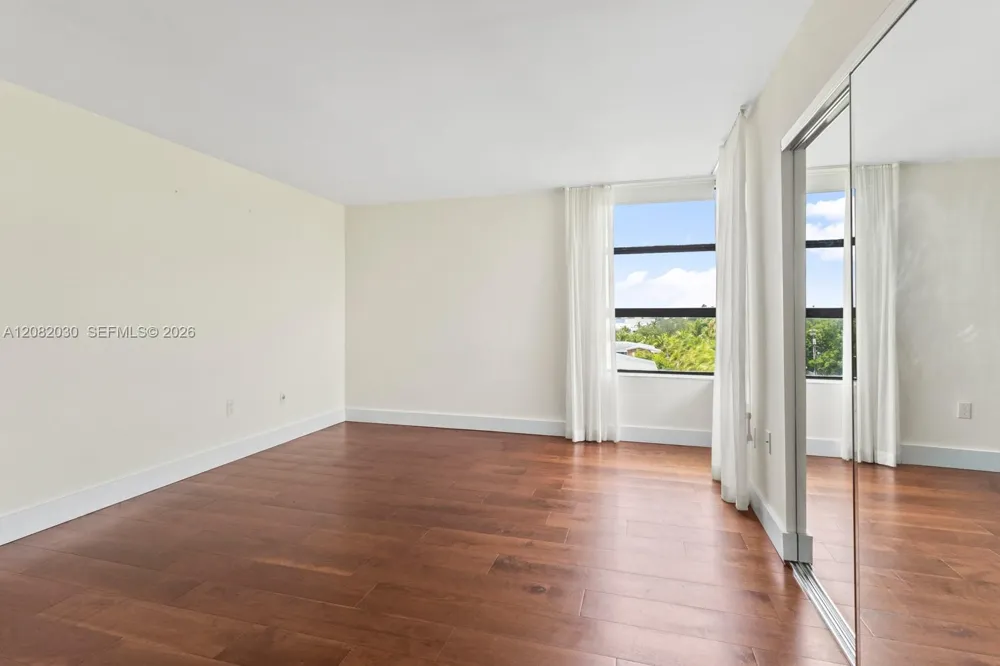 150 Sunrise Dr #5A Key Biscayne, FL 33149