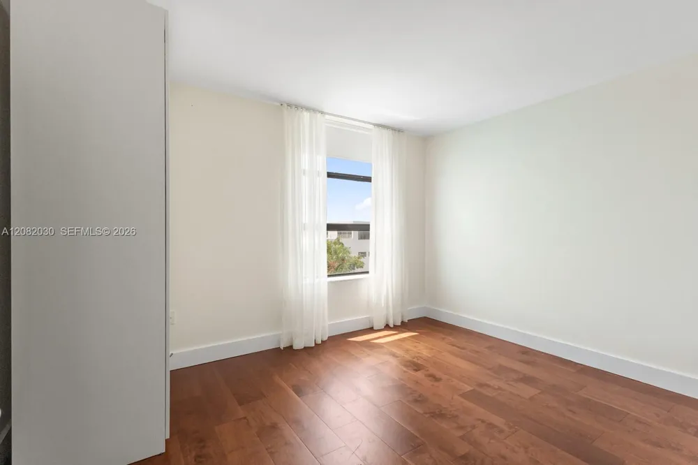 150 Sunrise Dr #5A Key Biscayne, FL 33149