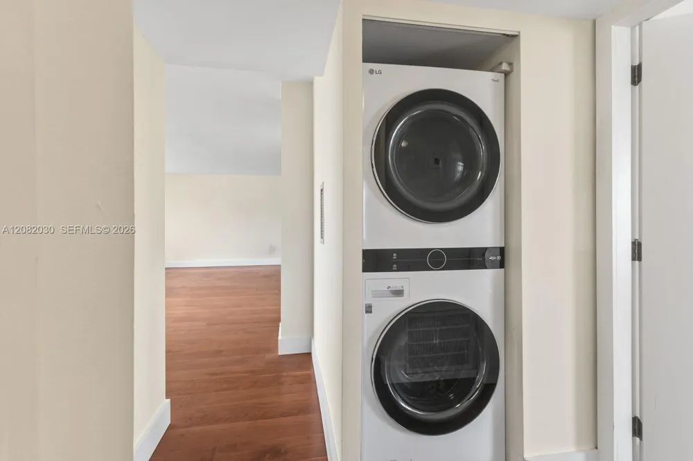 150 Sunrise Dr #5A Key Biscayne, FL 33149