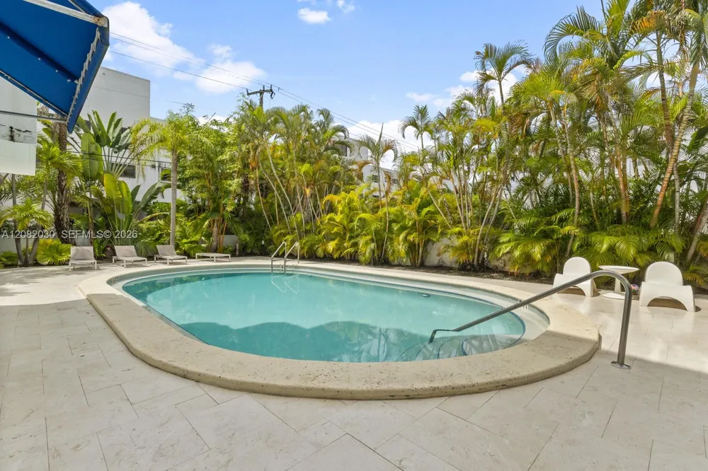 150 Sunrise Dr #5A Key Biscayne, FL 33149