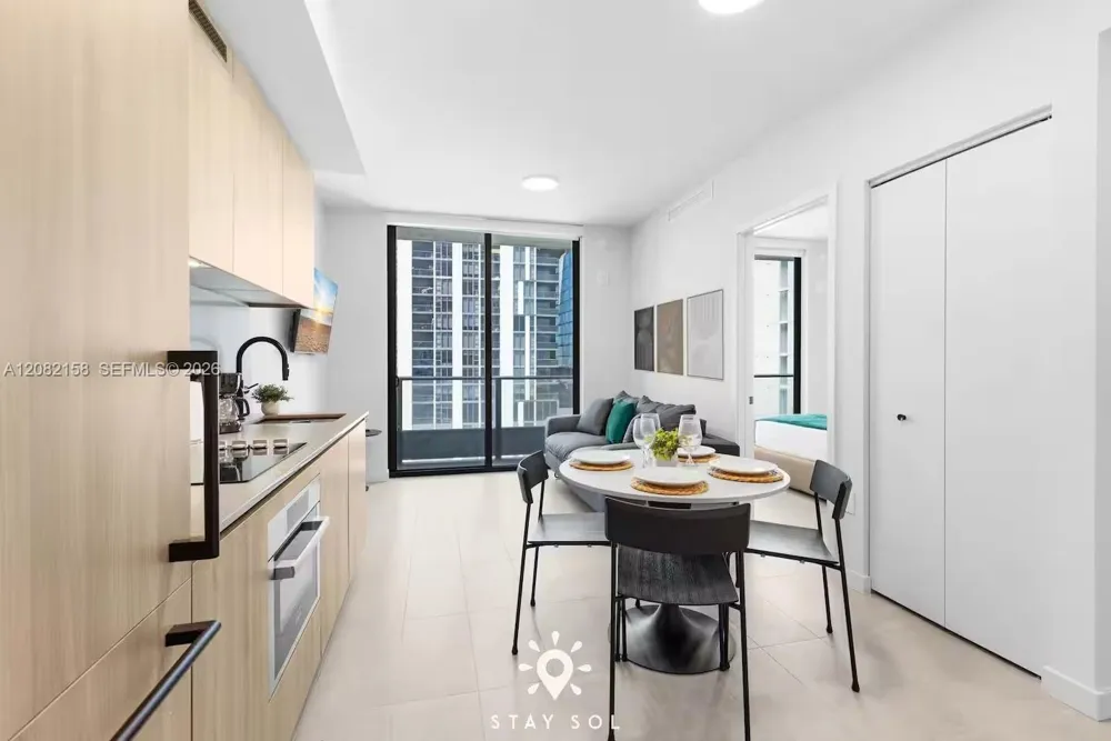 121 NE 5th St #1706 Miami, FL 33132