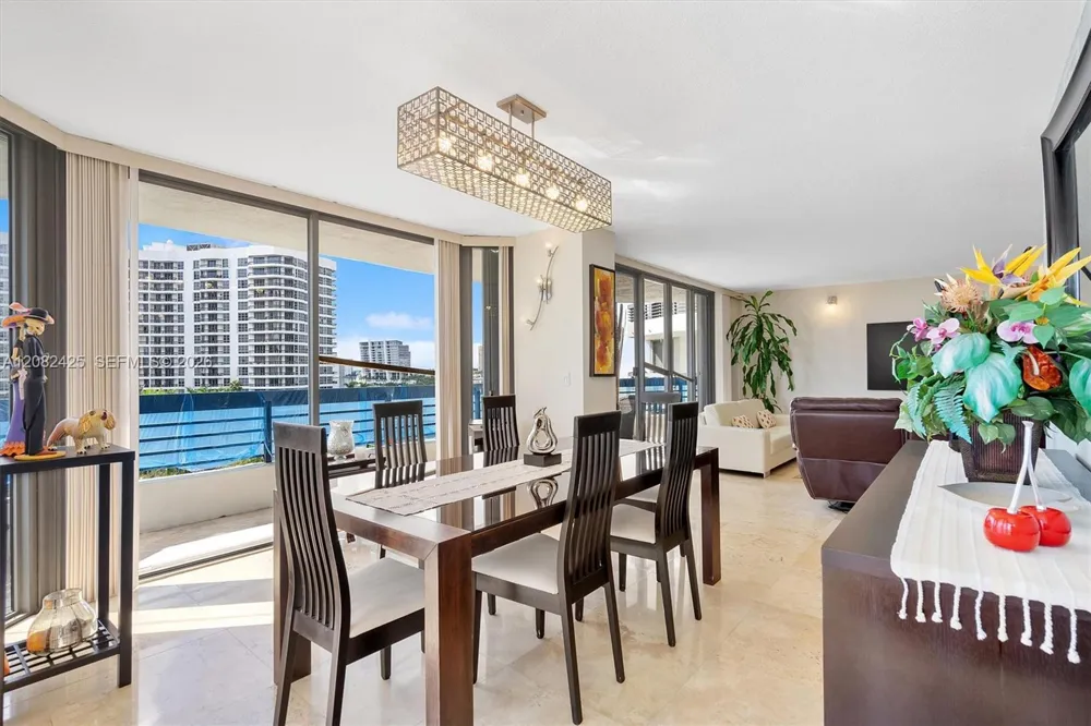 3500 Mystic Pointe Dr #806 Aventura, FL 33180