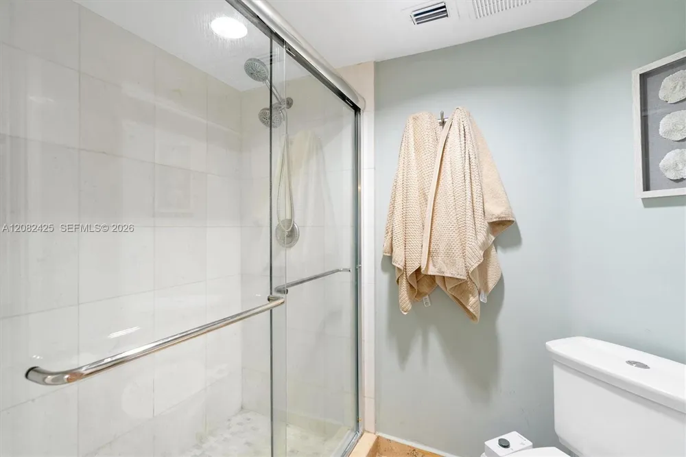 3500 Mystic Pointe Dr #806 Aventura, FL 33180
