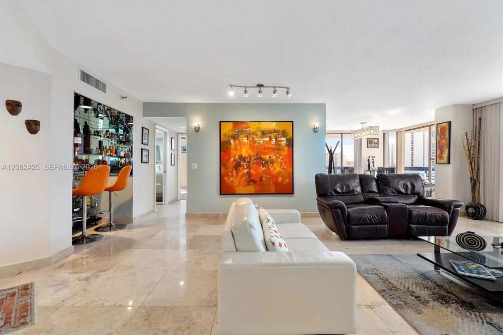 3500 Mystic Pointe Dr #806 Aventura, FL 33180