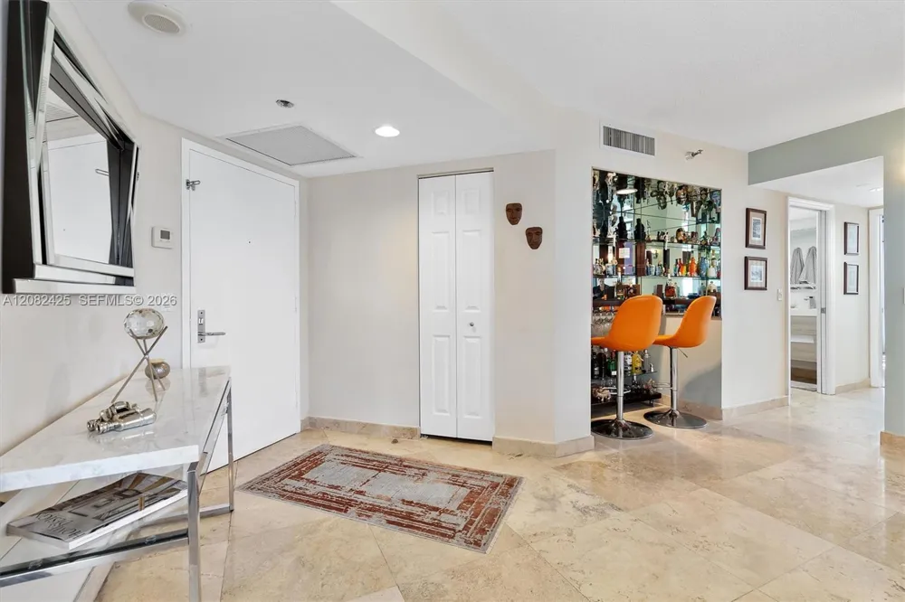 3500 Mystic Pointe Dr #806 Aventura, FL 33180