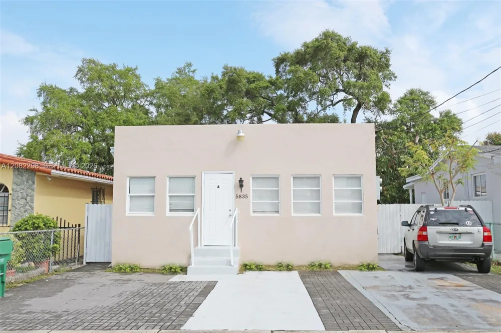 5835 SW 4th St #A Miami, FL 33144