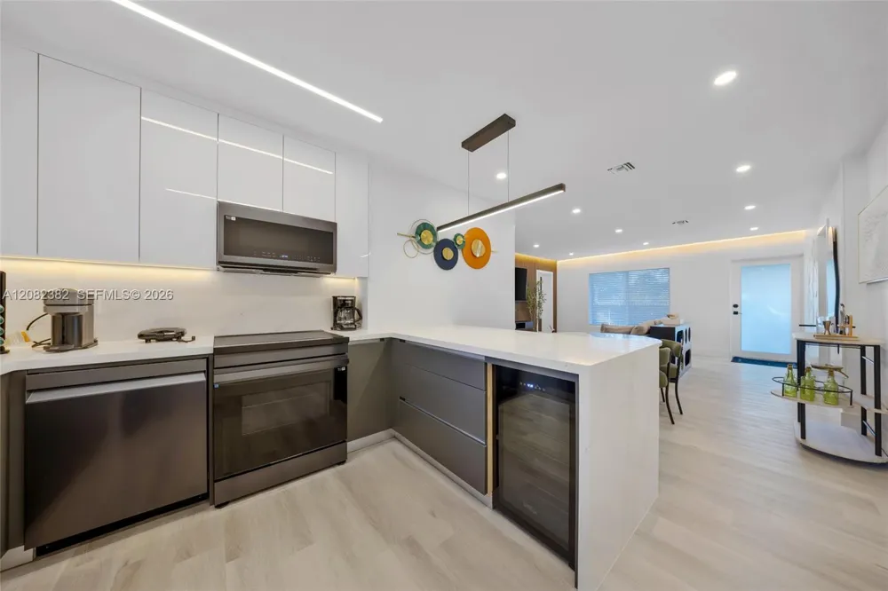 511 NW 48th St Miami, FL 33127