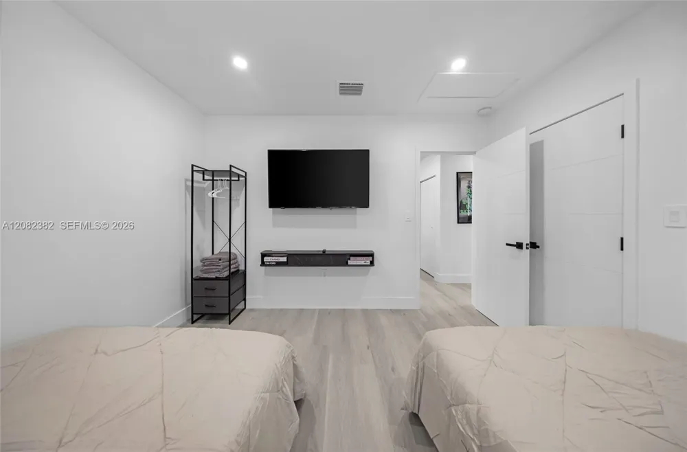 511 NW 48th St Miami, FL 33127