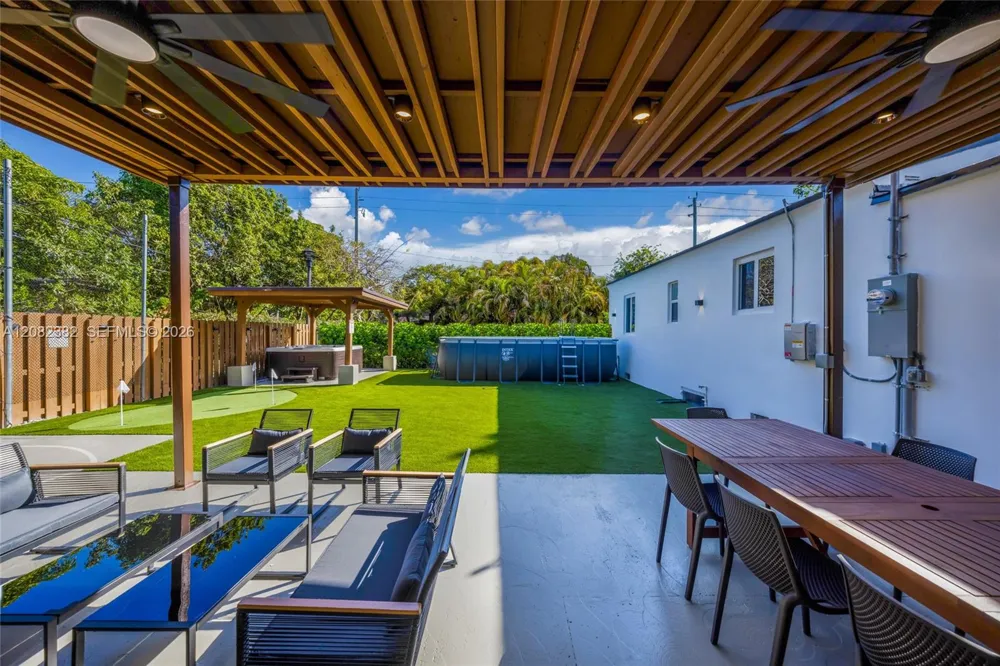 511 NW 48th St Miami, FL 33127