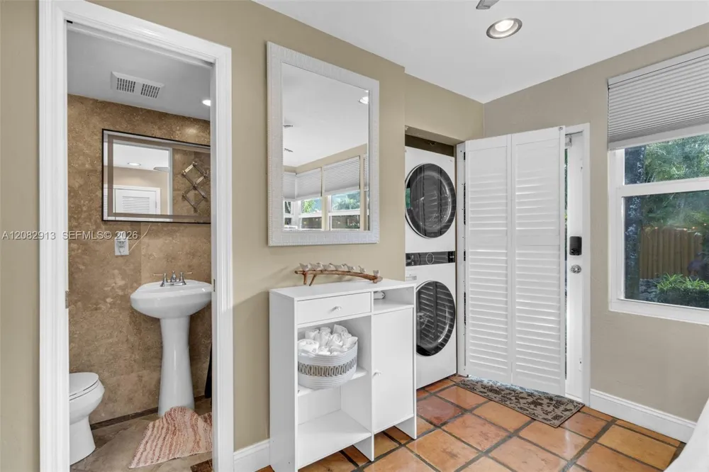 100 NE 26th Dr #100 Wilton Manors, FL 33334