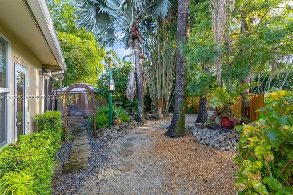 100 NE 26th Dr #100 Wilton Manors, FL 33334