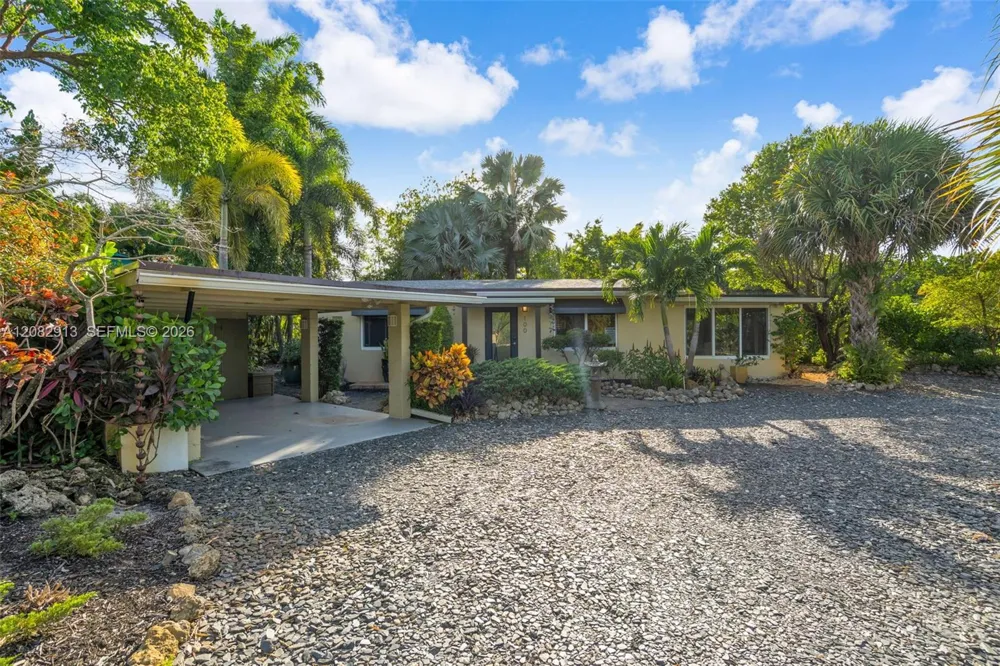 100 NE 26th Dr #100 Wilton Manors, FL 33334