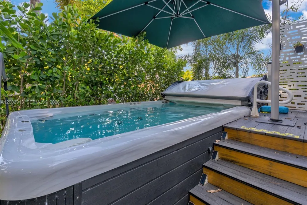 100 NE 26th Dr #100 Wilton Manors, FL 33334