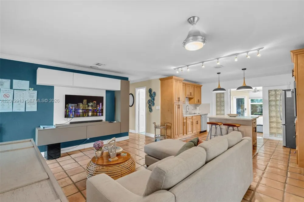 100 NE 26th Dr #100 Wilton Manors, FL 33334