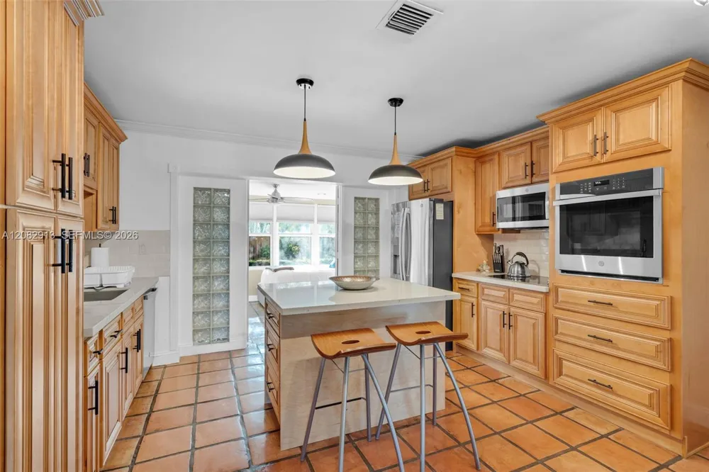 100 NE 26th Dr #100 Wilton Manors, FL 33334
