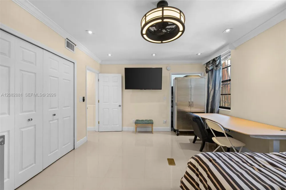 3756 NE 167th St #44 North Miami Beach, FL 33160