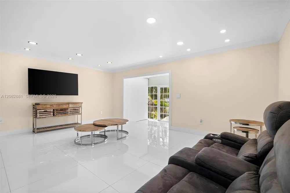 3756 NE 167th St #44 North Miami Beach, FL 33160