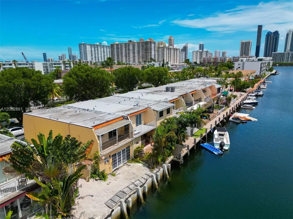 3756 NE 167th St #44 North Miami Beach, FL 33160