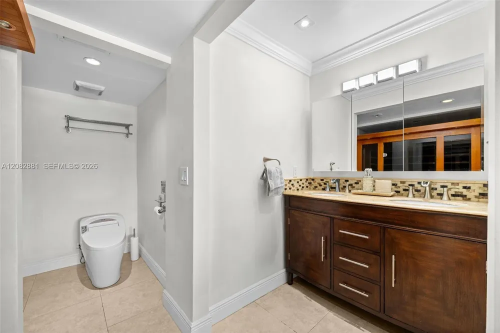 3756 NE 167th St #44 North Miami Beach, FL 33160