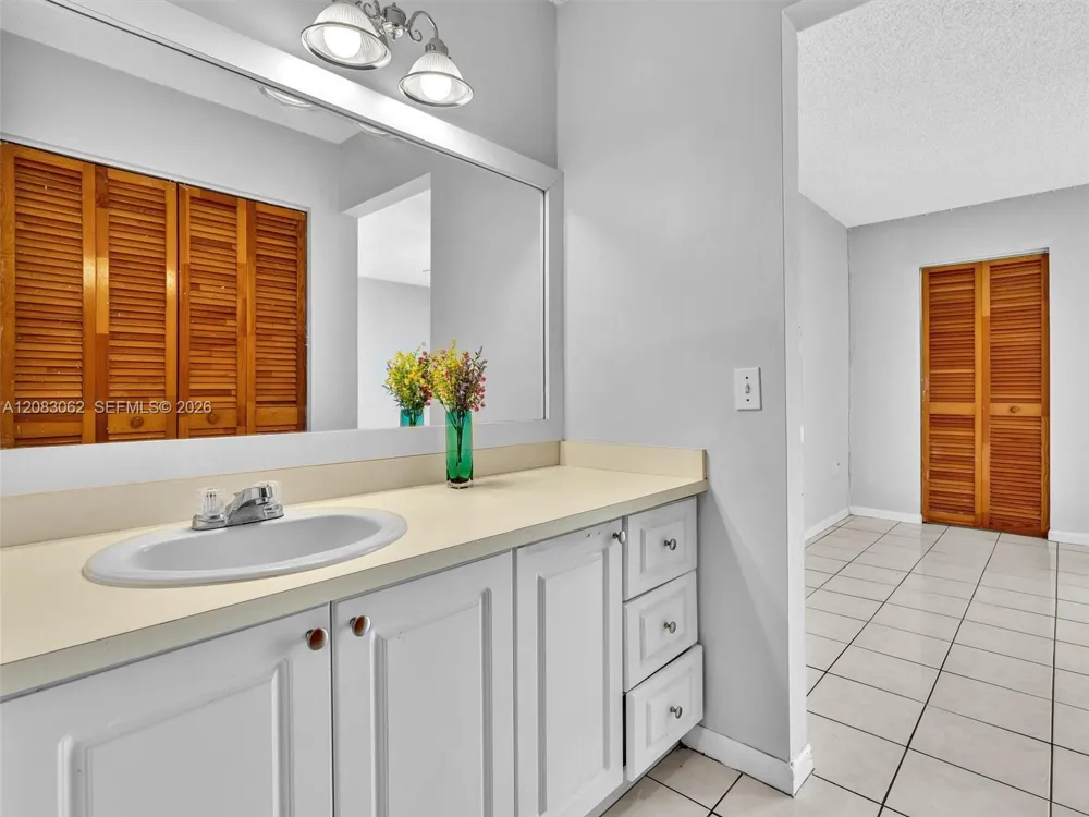 10110 NW 41st St #78-7 Doral, FL 33178