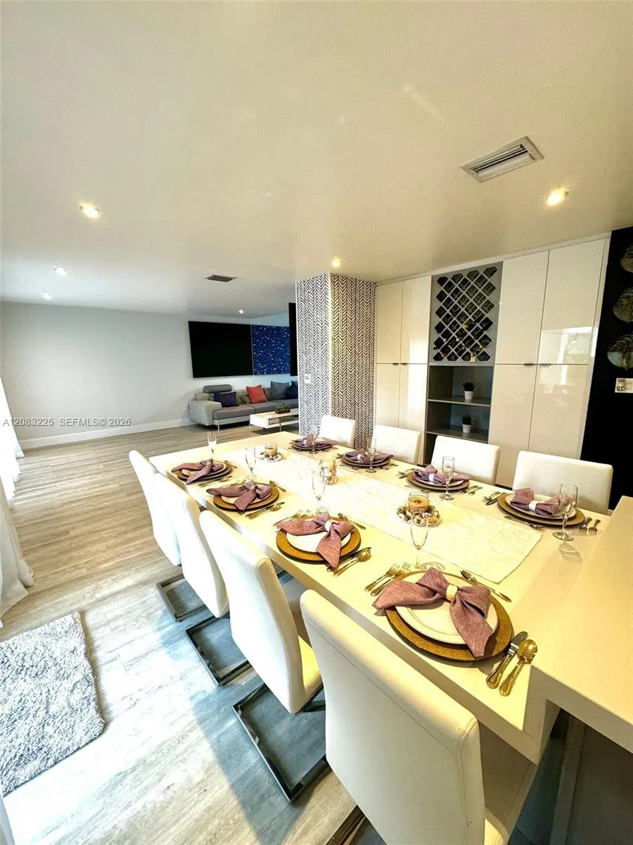 8224 SW 163rd Ct Miami, FL 33193