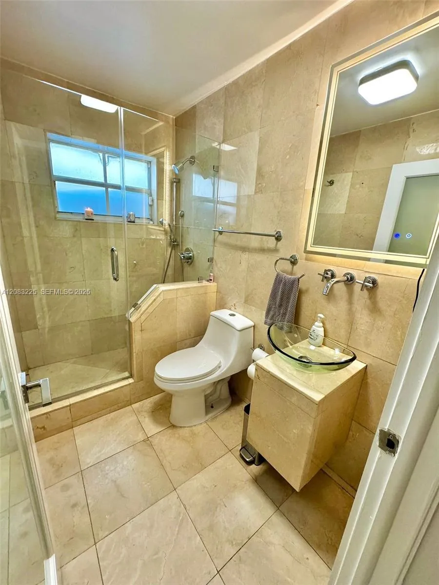 8224 SW 163rd Ct Miami, FL 33193