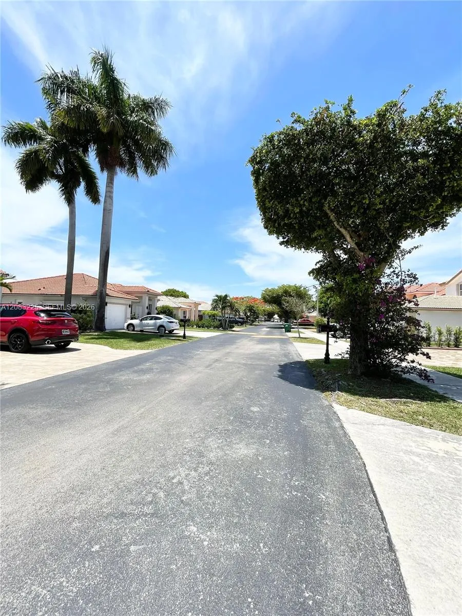 8224 SW 163rd Ct Miami, FL 33193