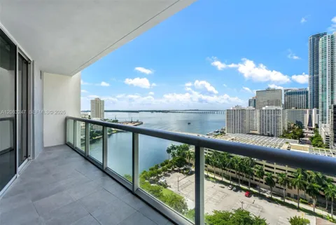 495 Brickell Ave #1811