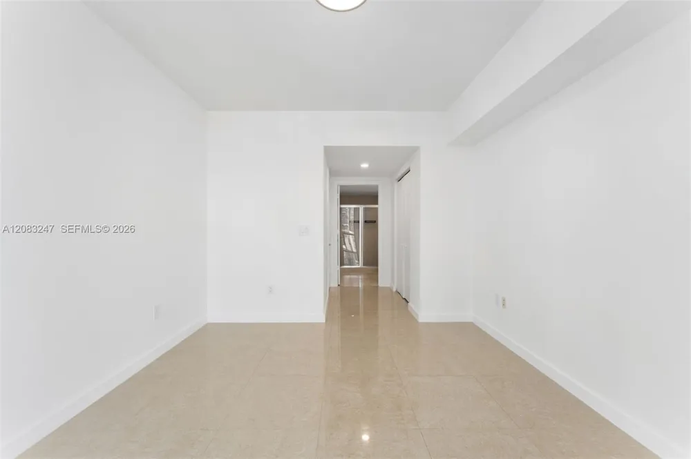 495 Brickell Ave #1811 Miami, FL 33131