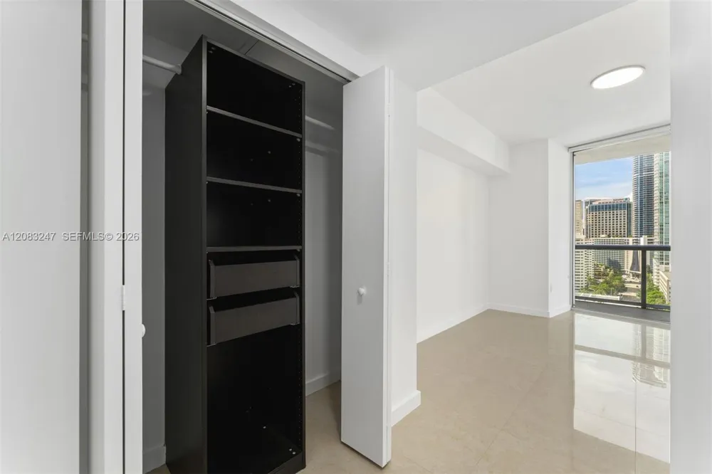 495 Brickell Ave #1811 Miami, FL 33131