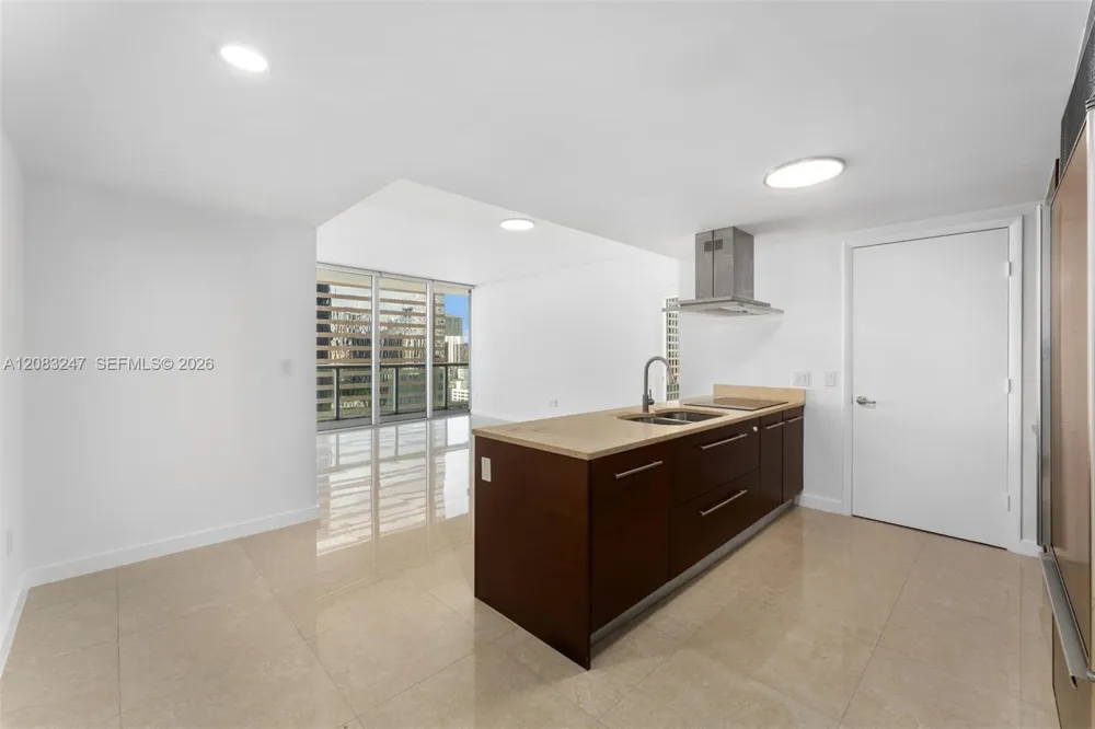 495 Brickell Ave #1811 Miami, FL 33131