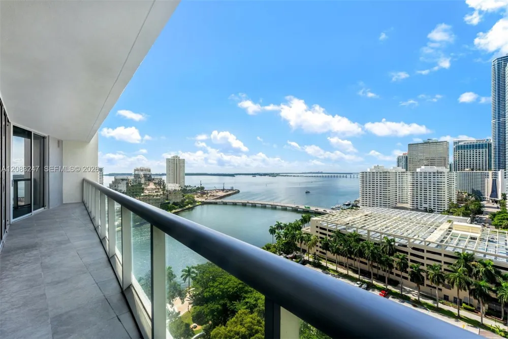 495 Brickell Ave #1811 Miami, FL 33131