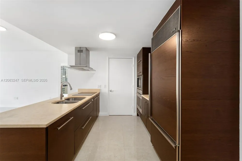 495 Brickell Ave #1811 Miami, FL 33131