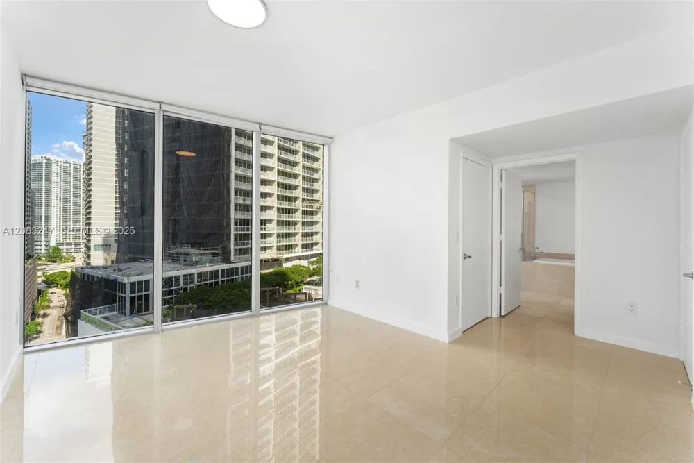 495 Brickell Ave #1811 Miami, FL 33131
