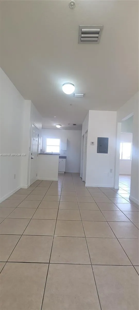 33 E 20th St #203 Hialeah, FL 33010