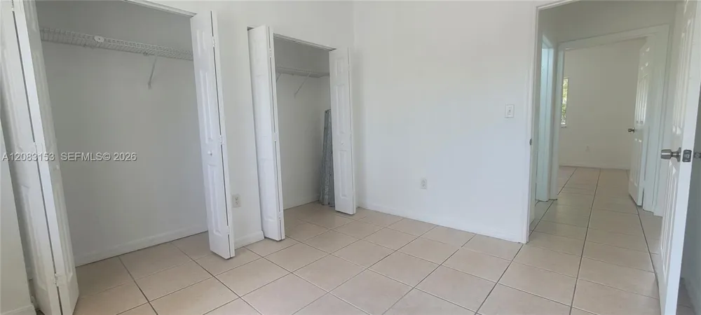 33 E 20th St #203 Hialeah, FL 33010