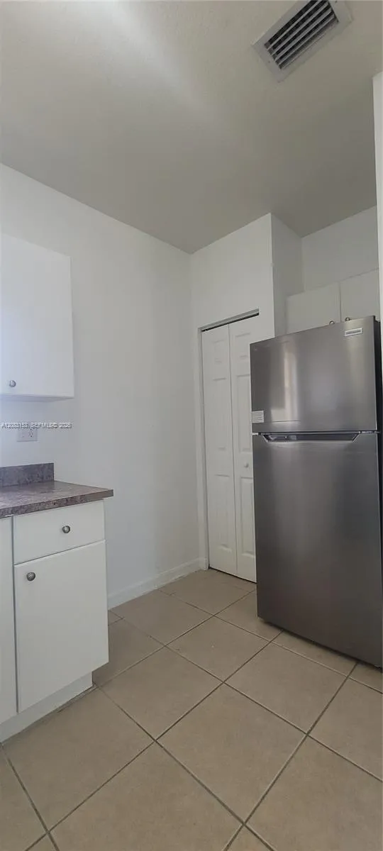 33 E 20th St #203 Hialeah, FL 33010