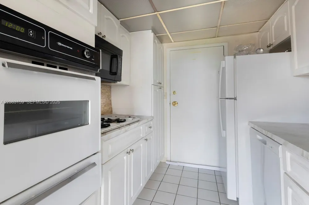 700 Biltmore Way #719 Coral Gables, FL 33134
