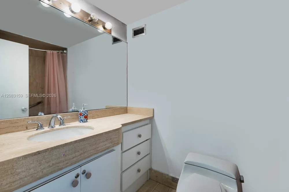 700 Biltmore Way #719 Coral Gables, FL 33134