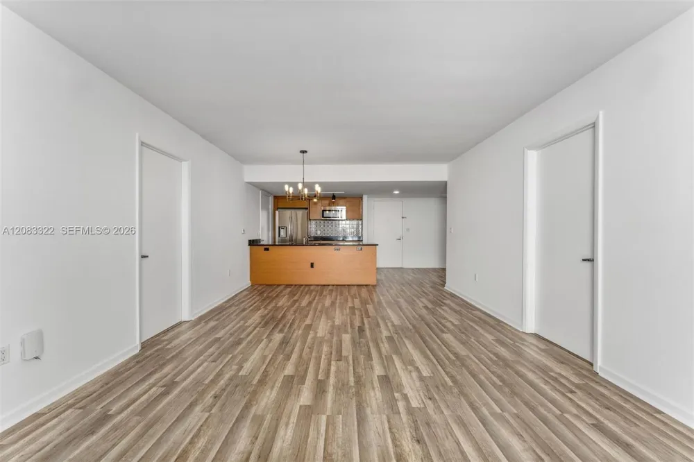 50 Biscayne Blvd #4704 Miami, FL 33132