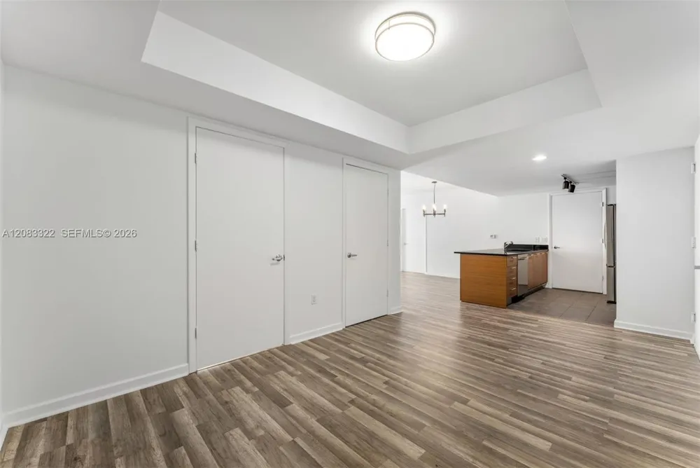 50 Biscayne Blvd #4704 Miami, FL 33132