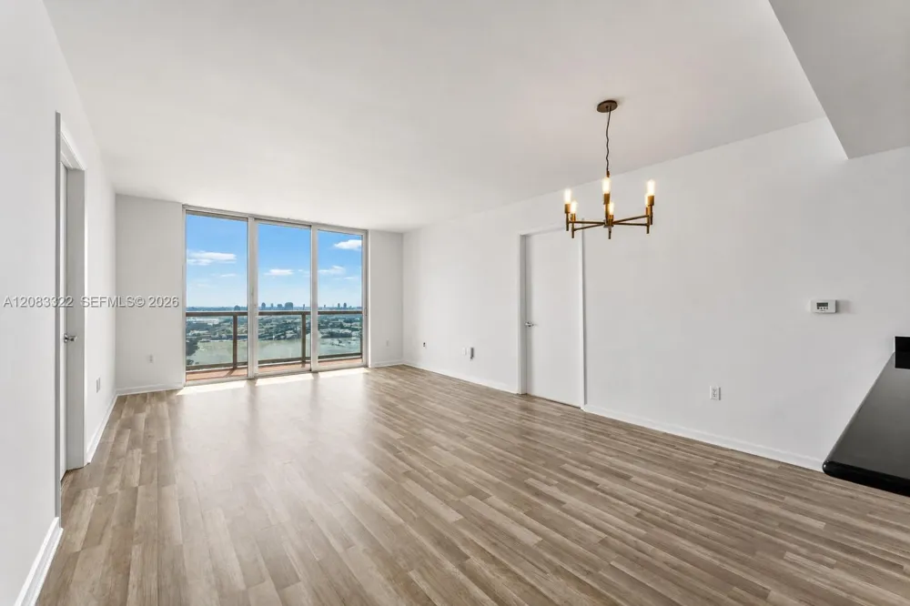 50 Biscayne Blvd #4704 Miami, FL 33132