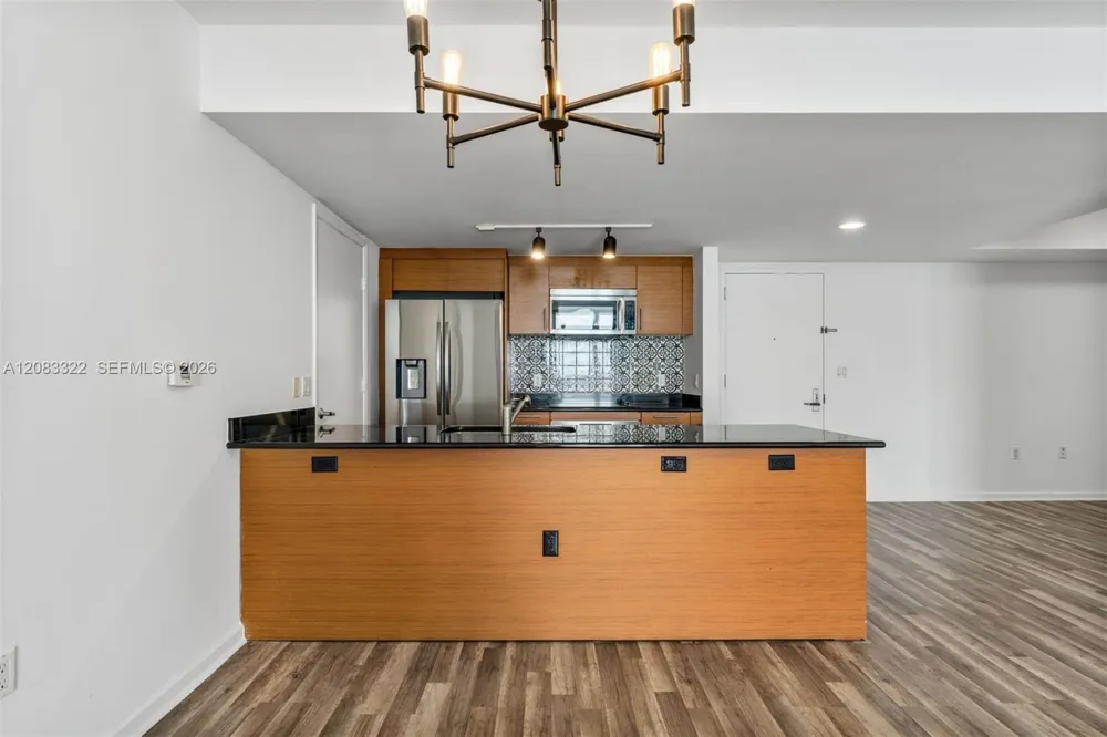 50 Biscayne Blvd #4704 Miami, FL 33132
