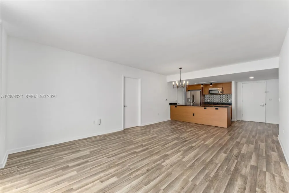 50 Biscayne Blvd #4704 Miami, FL 33132